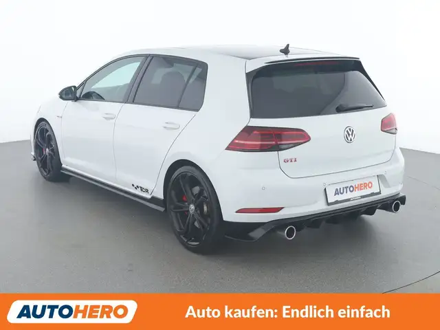 Volkswagen Golf view 4