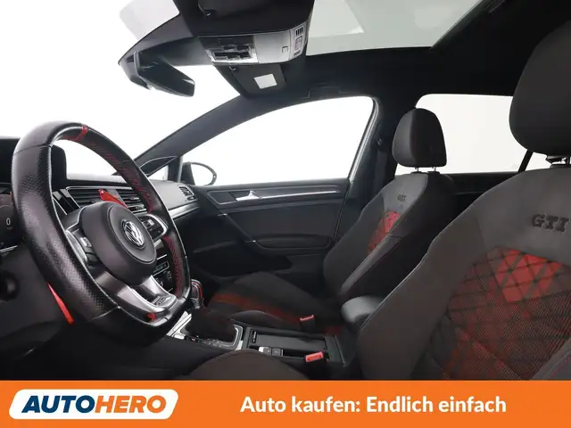Volkswagen Golf view 10