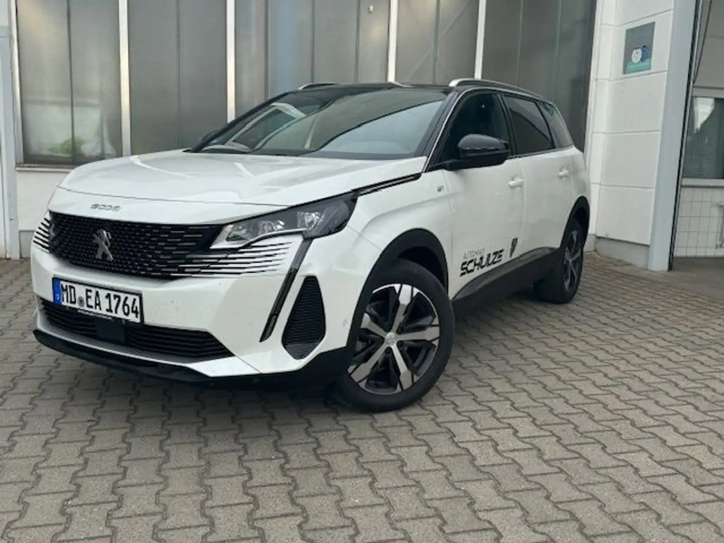 Peugeot 5008 BlueHDi 130 EAT8 GT (M) Weiß - 1