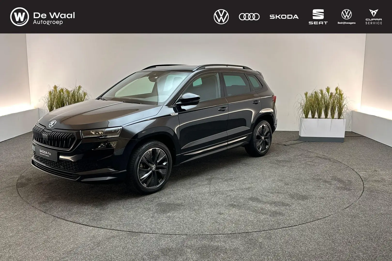 Skoda Karoq 1.5 TSI 150pk DSG ACT Sportline Business | Matrix Zwart - 1