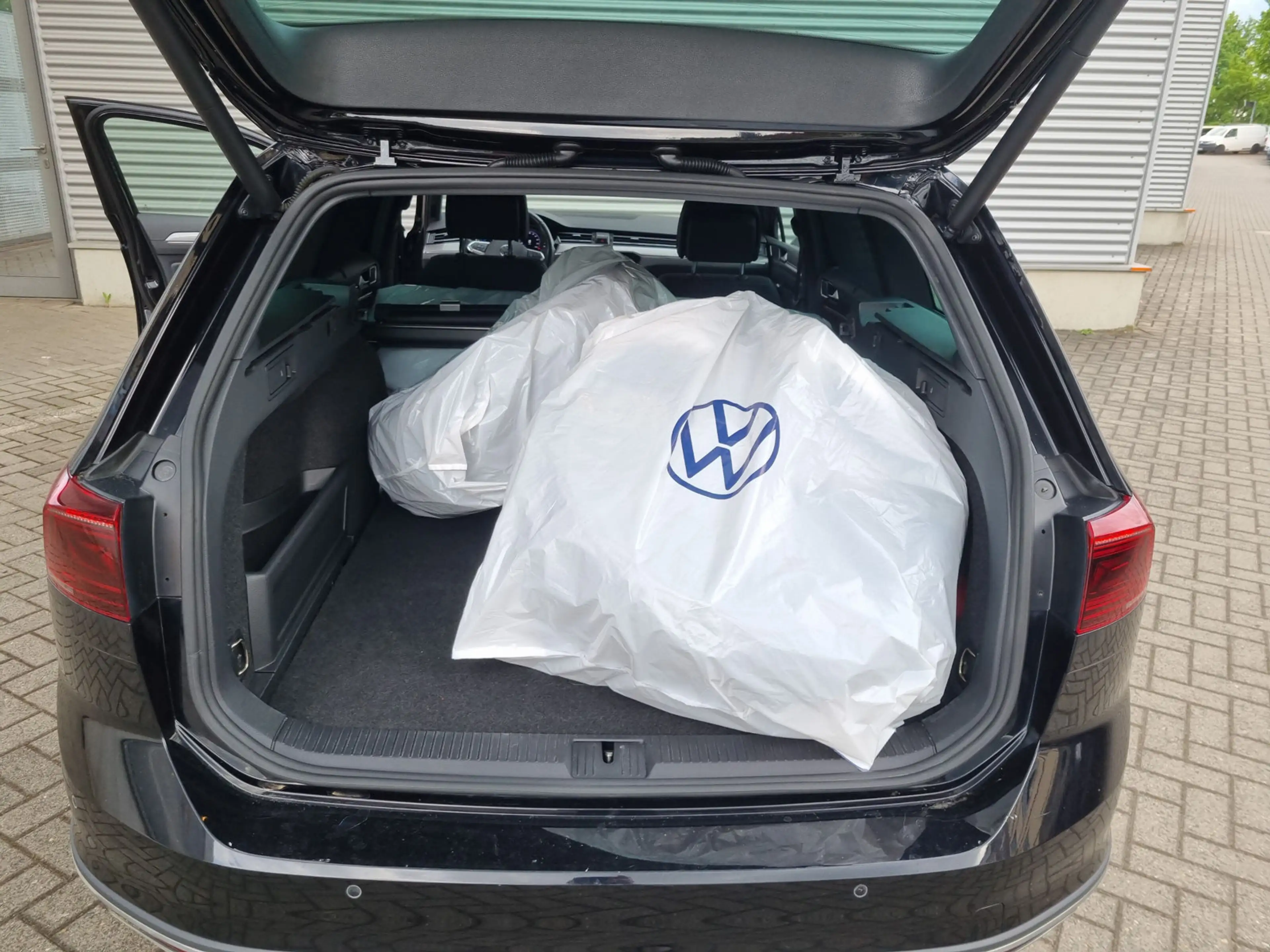 Volkswagen Passat Alltrack 2.0 TDI 4M MATRIX STANDHZG AHK — photo 9