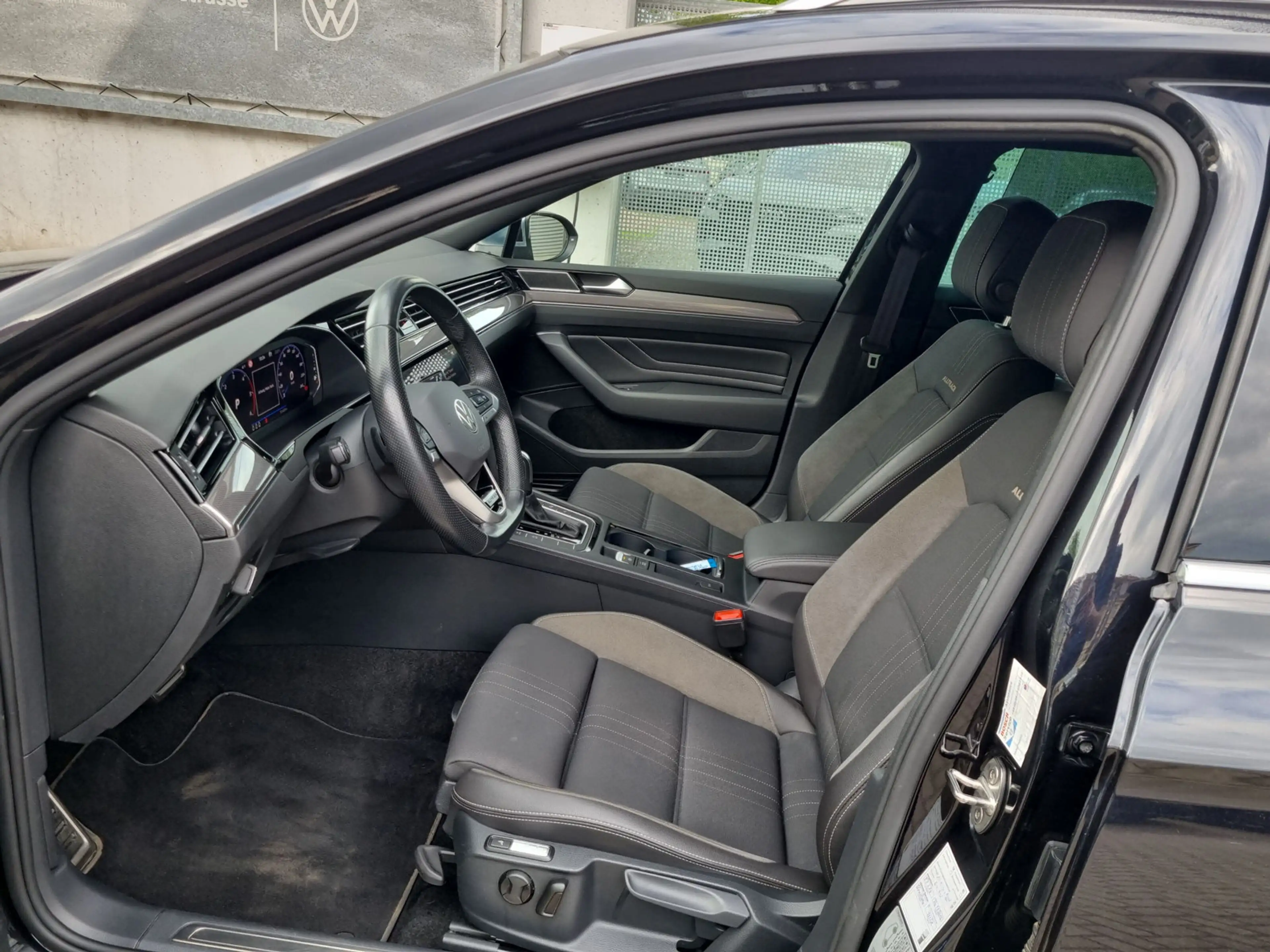 Volkswagen Passat Alltrack 2.0 TDI 4M MATRIX STANDHZG AHK — photo 12