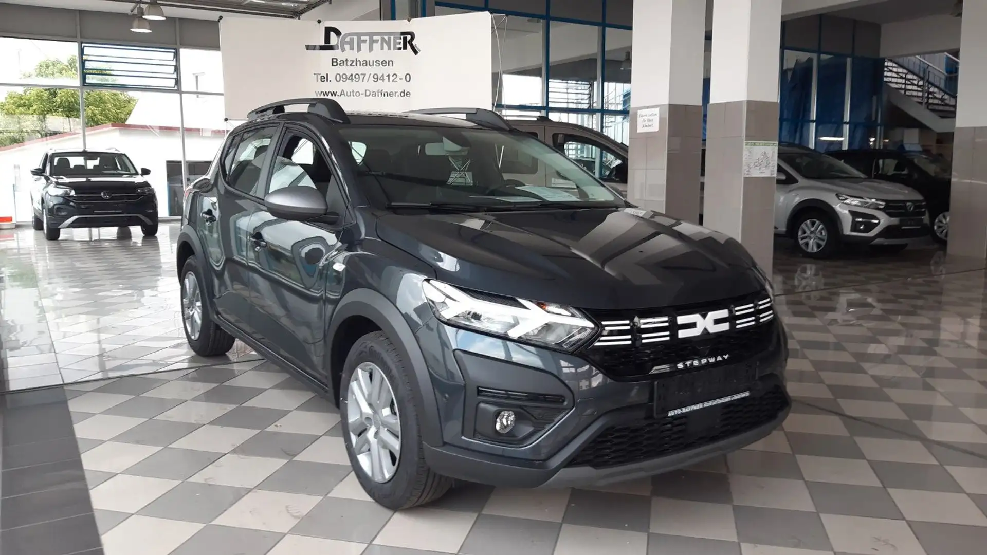 Dacia Sandero TCe 90 Stepway / SOFORT VERFÜGBAR Gris - 2