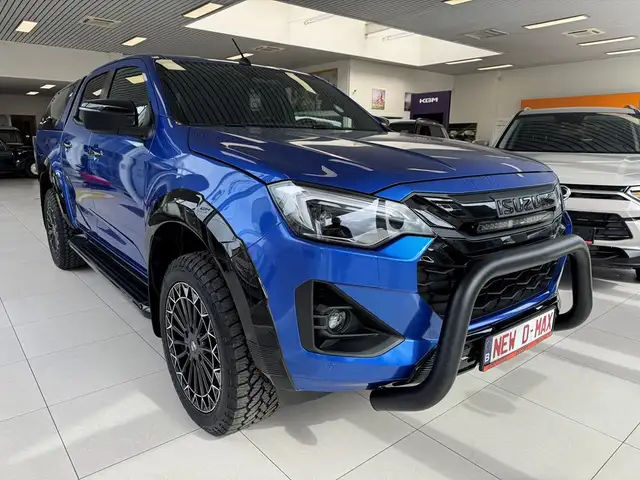 Isuzu D-Max DC Style pack Black 4WD AUT