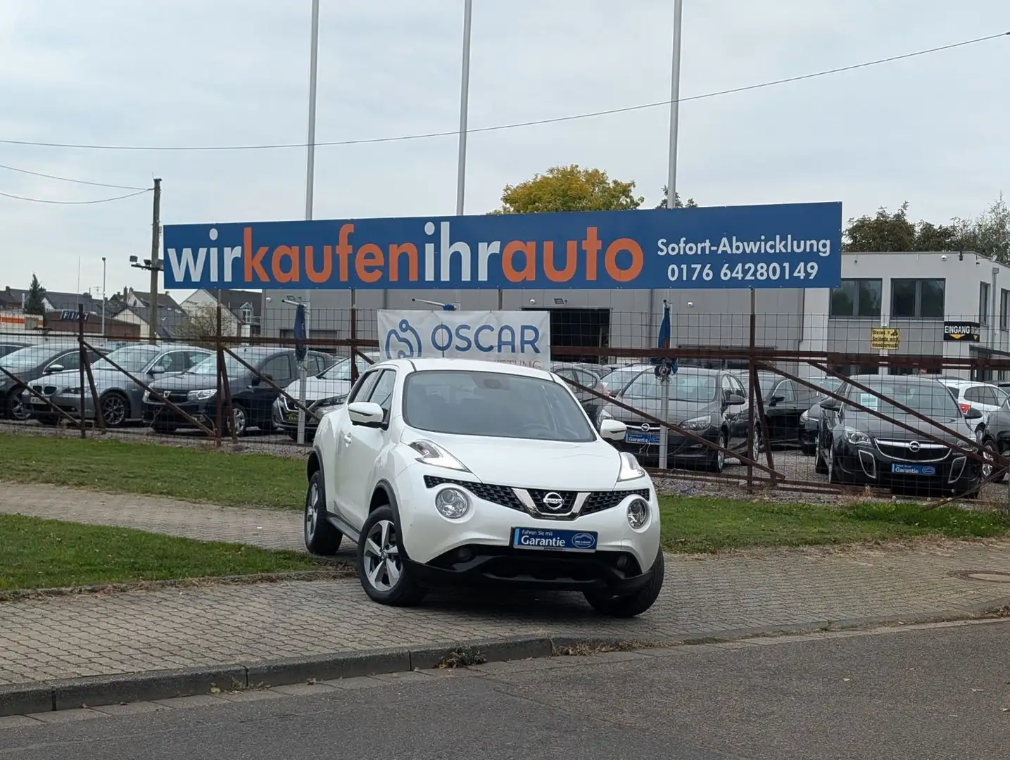 Nissan Juke N-Connecta*AUTOMATIK*360 KAMERA*TEMPOMAT !! Weiß - 1
