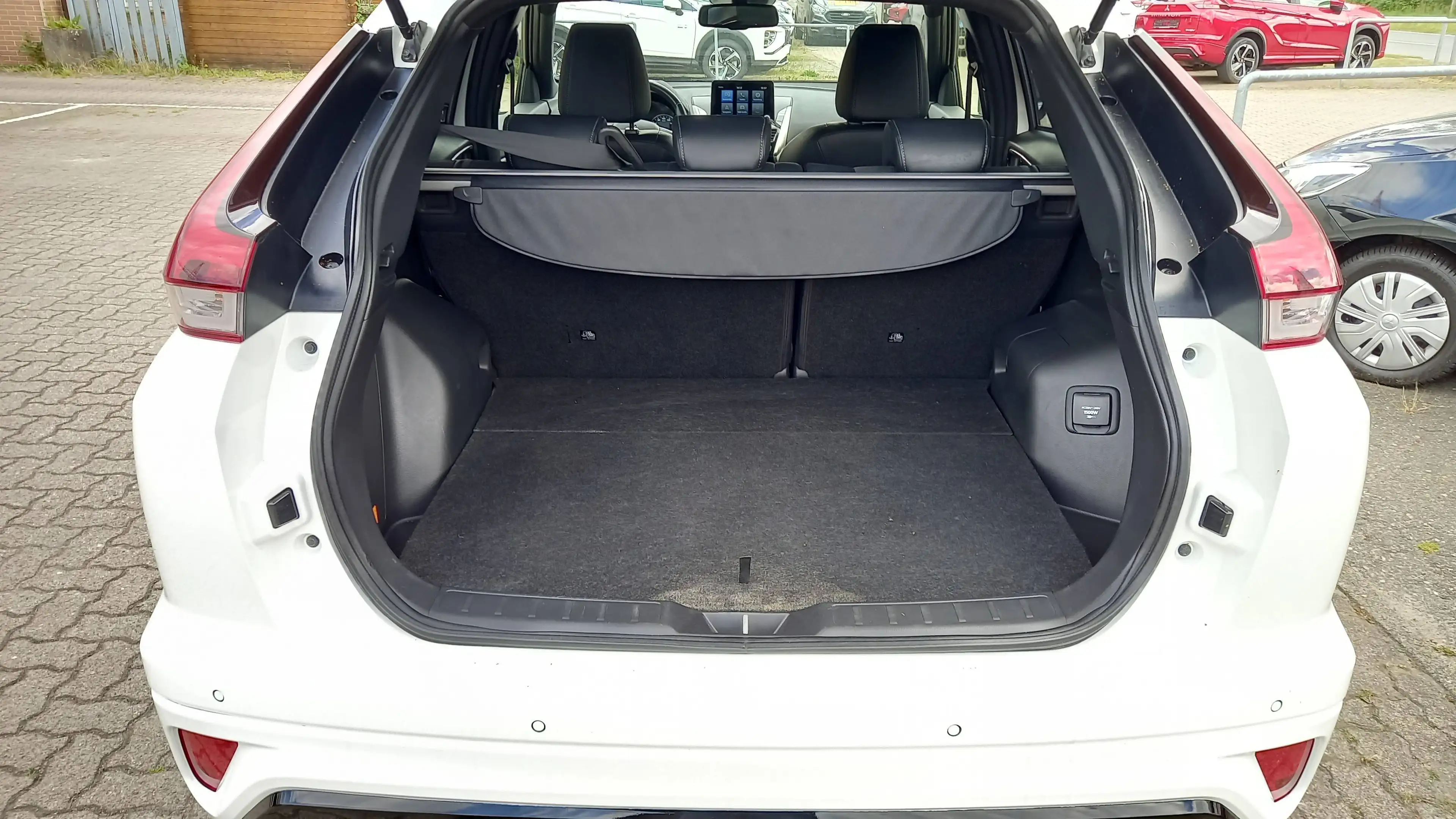Mitsubishi Eclipse Cross Plus Select 4WD — photo 8