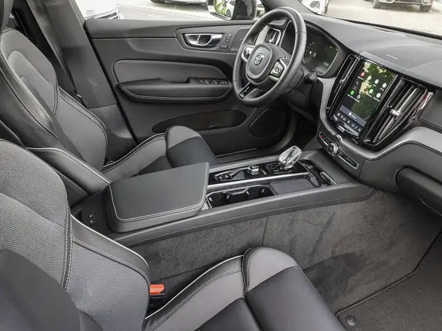 Volvo XC60 view 9