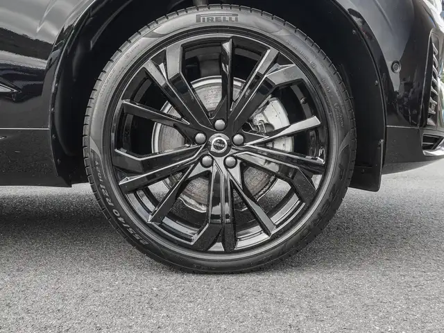 Volvo XC60 view 7
