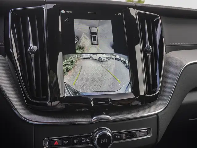 Volvo XC60 view 14