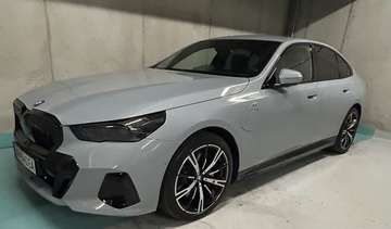 550 e xDrive M Sport Garantie 5J/200.000km + Service inkl. 100.000km