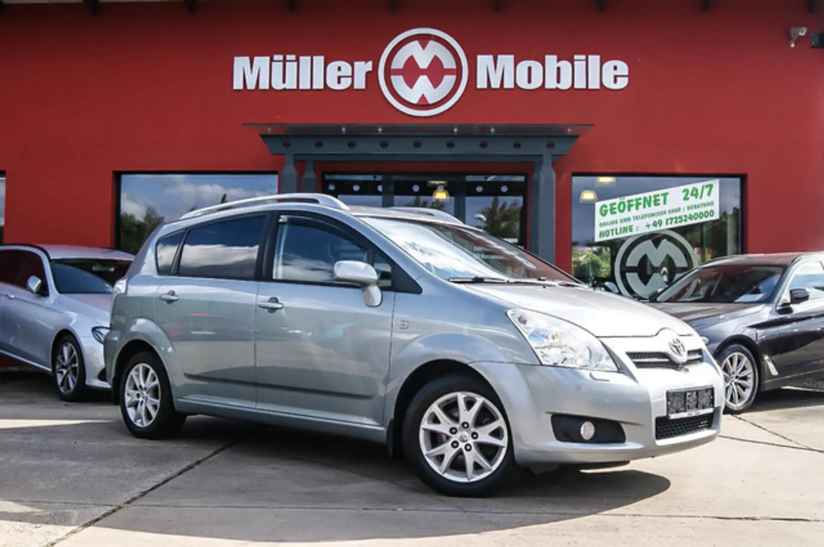 Toyota Corolla Verso 1.8 Team 7-SITZER FAMILIENBESITZ Grau - 1