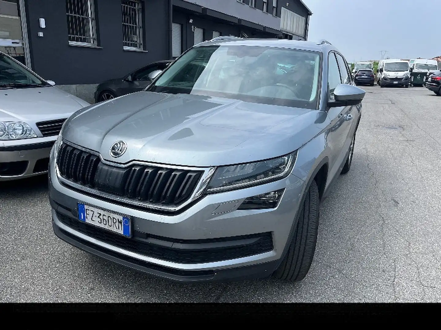 Skoda Kodiaq Kodiaq 2.0 tdi 7 POSTI Executive dsg - FZ360RM Argento - 2