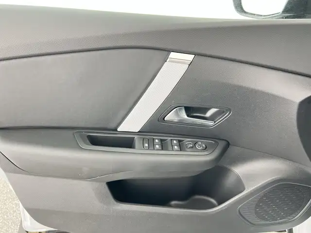 Citroen C4 view 10