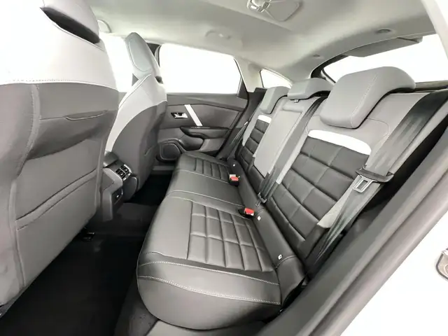 Citroen C4 view 9