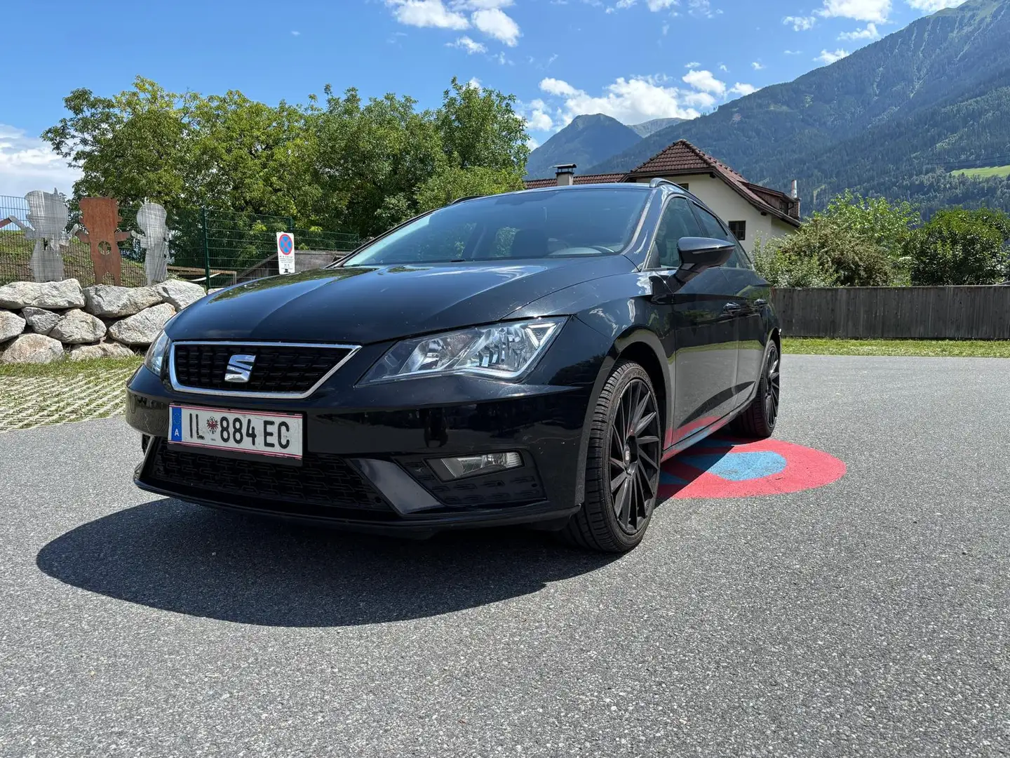 SEAT Leon Leon ST Reference 1,6 TDI Start-Stopp Reference Schwarz - 2