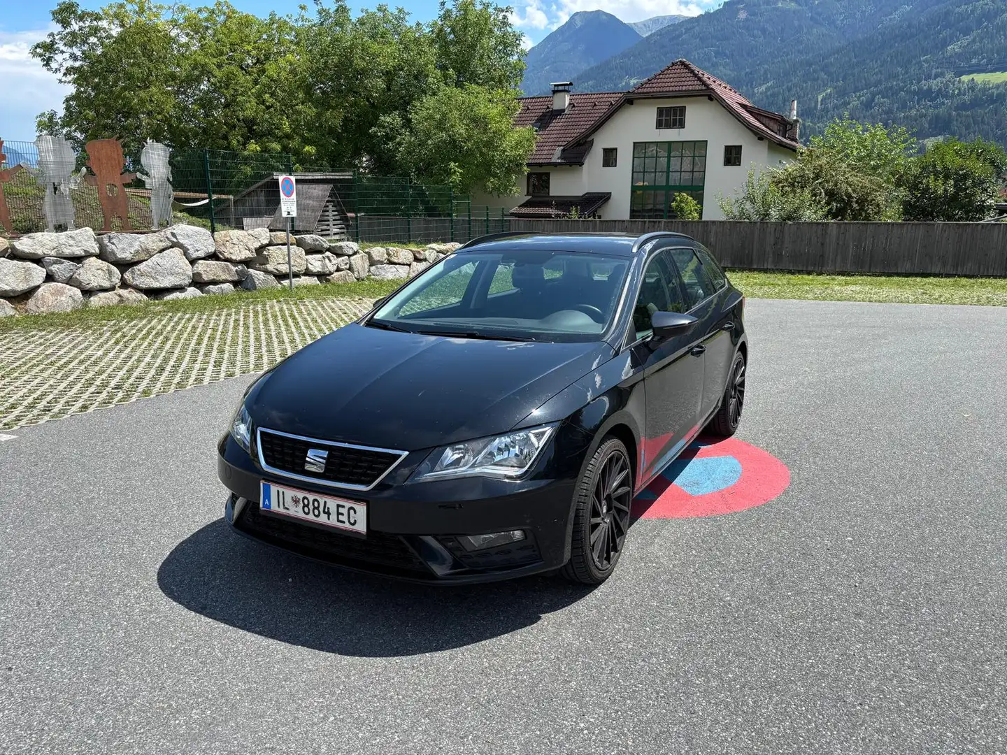 SEAT Leon Leon ST Reference 1,6 TDI Start-Stopp Reference Schwarz - 1