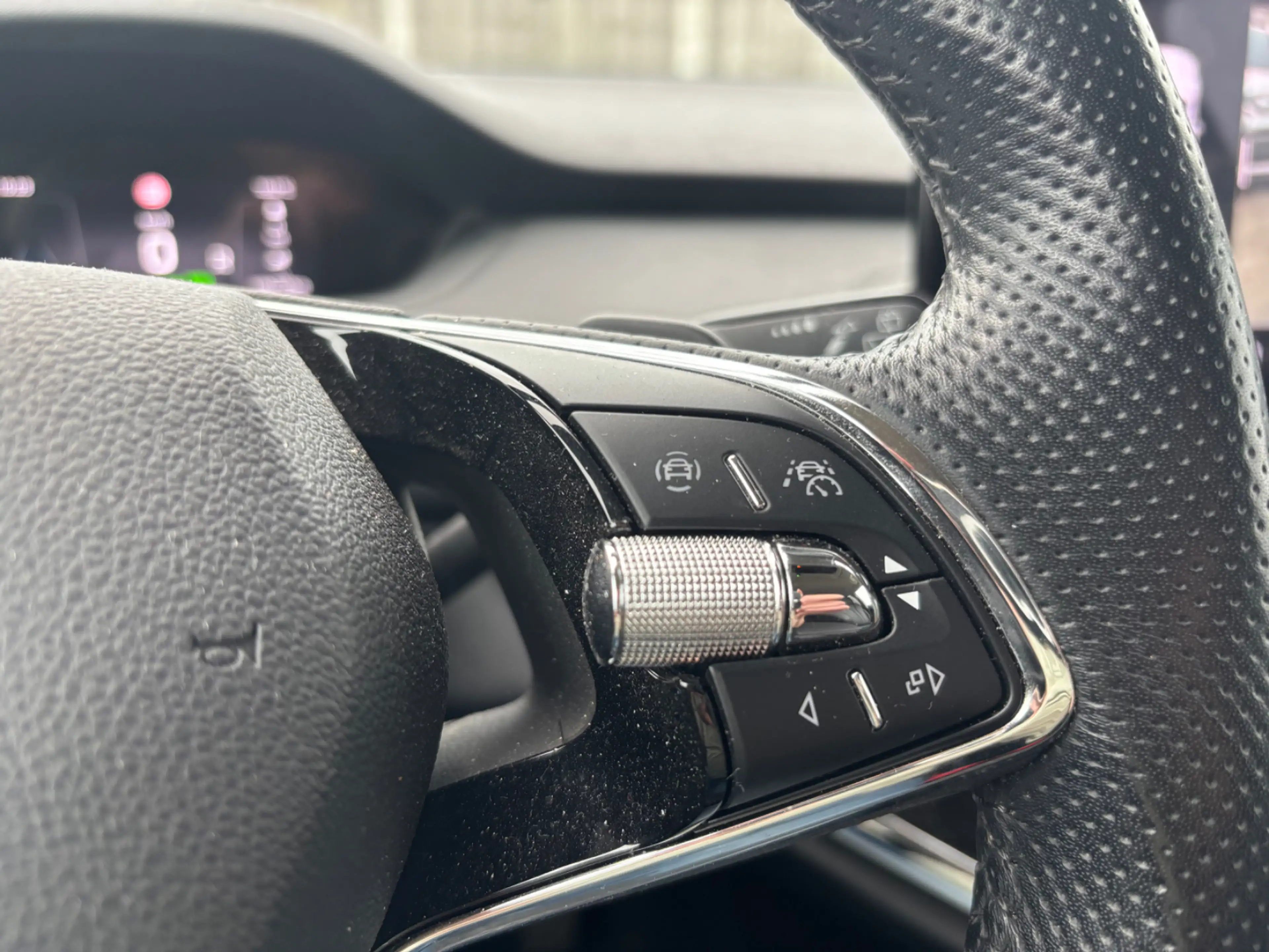 Skoda Enyaq iV 80 / SOH 91,7% / Trekhaak / Camera / Leder / Ma — photo 13