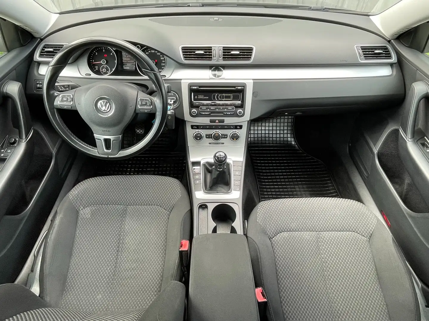 Volkswagen Passat Variant Schwarz - 2