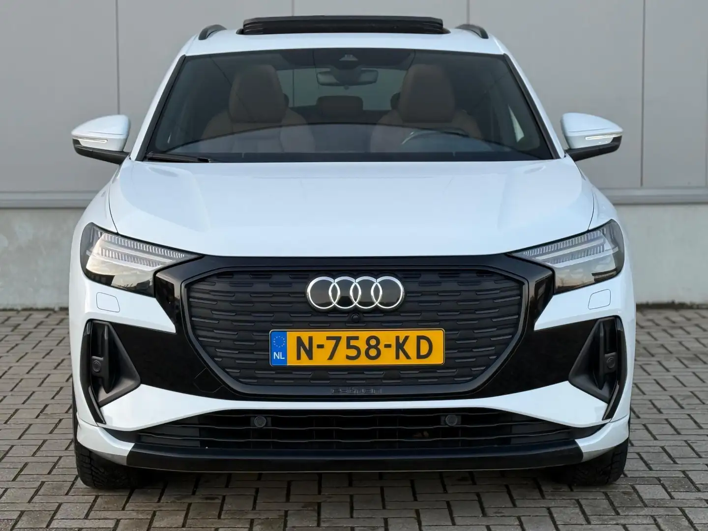 Audi Q4 e-tron 40 S Line Competition 77 kWh 92% SOH PANO NAP BTW Blanc - 2