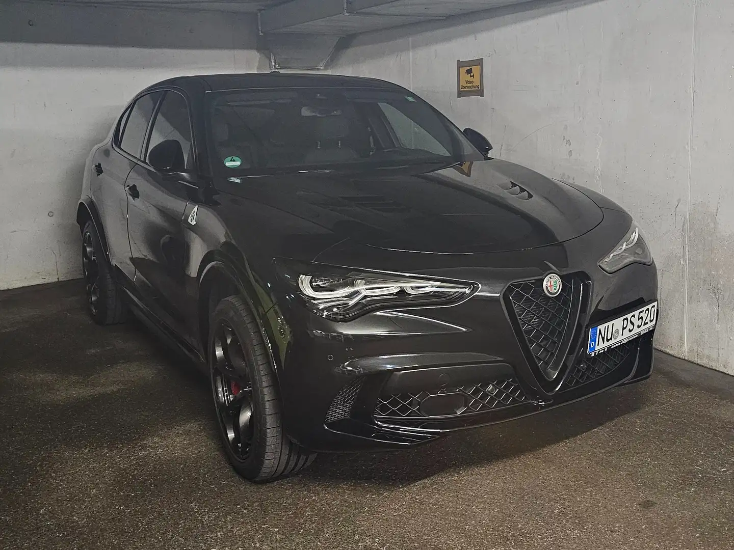 Alfa Romeo Stelvio Quadrifoglio Schwarz - 2