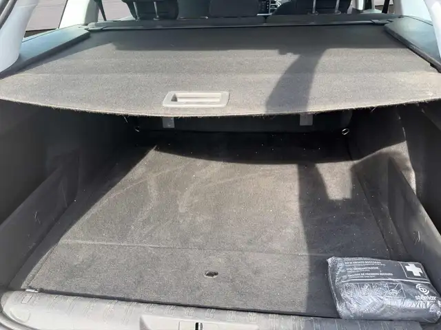 Peugeot 308 view 13