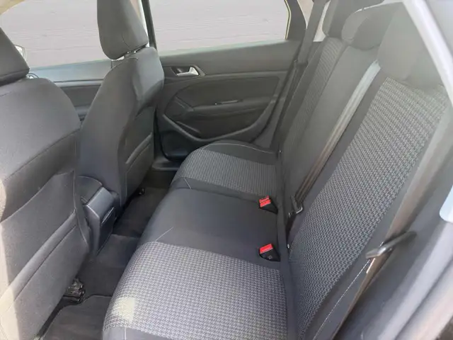 Peugeot 308 view 10