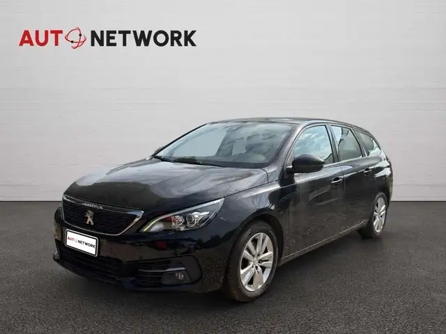 Peugeot 308 view 3