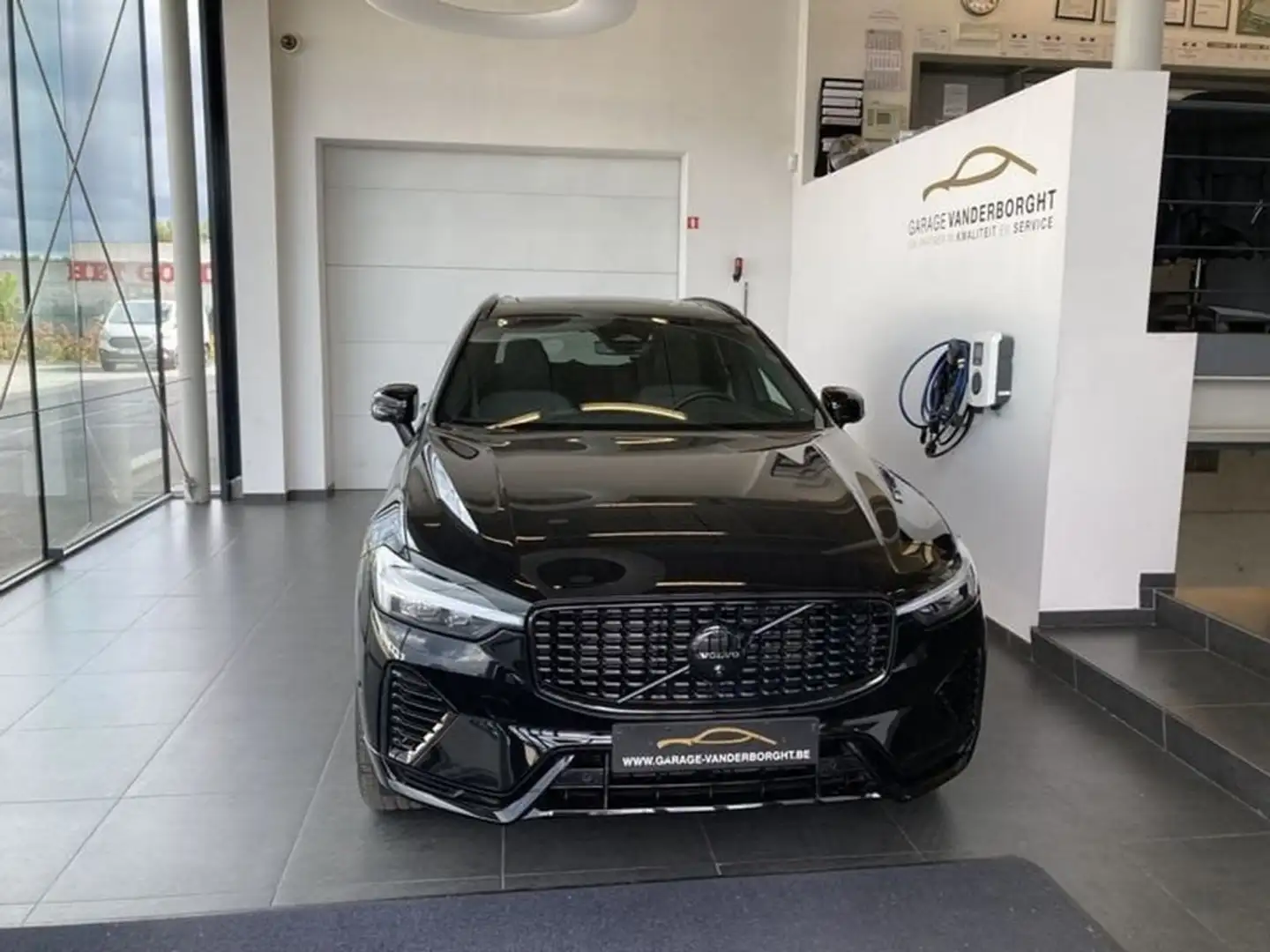 Volvo XC60 B5 BLACK EDITION  HYBRID FULL OPTION Nero - 2