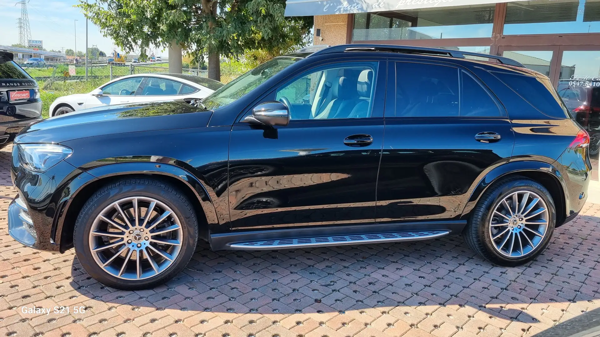 Mercedes-Benz GLE 300 d 4Matic Mild Hybrid AMG Premium IVA ESP. KM CERT. Zwart - 1