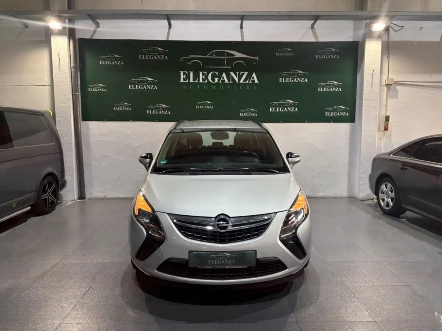 Opel Zafira Tourer 2.0CDTi Excellence 165 Aut. Gris - 2
