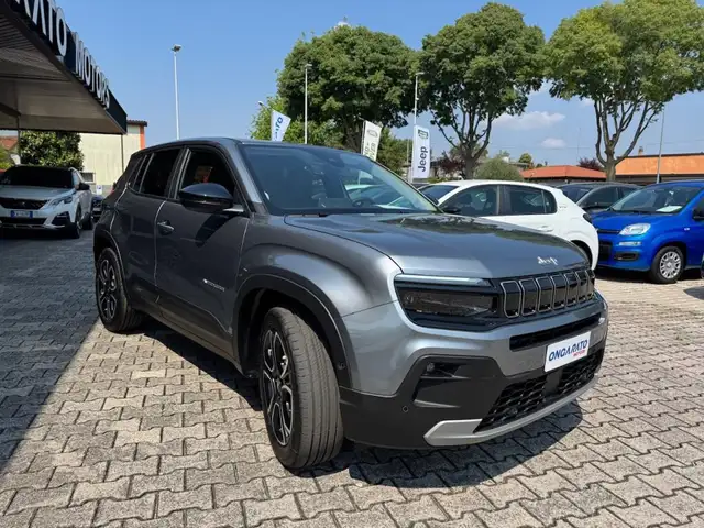 Jeep Avenger view 3