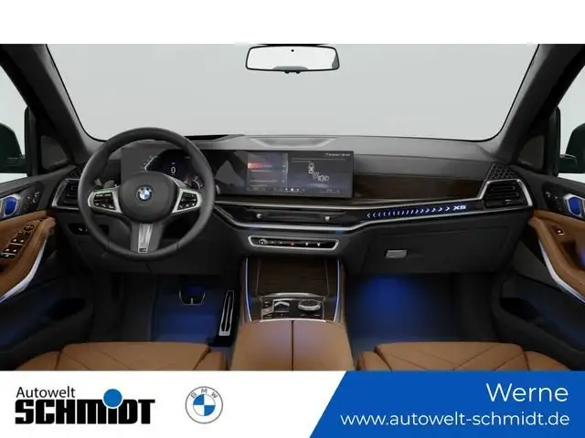 BMW X5 view 4