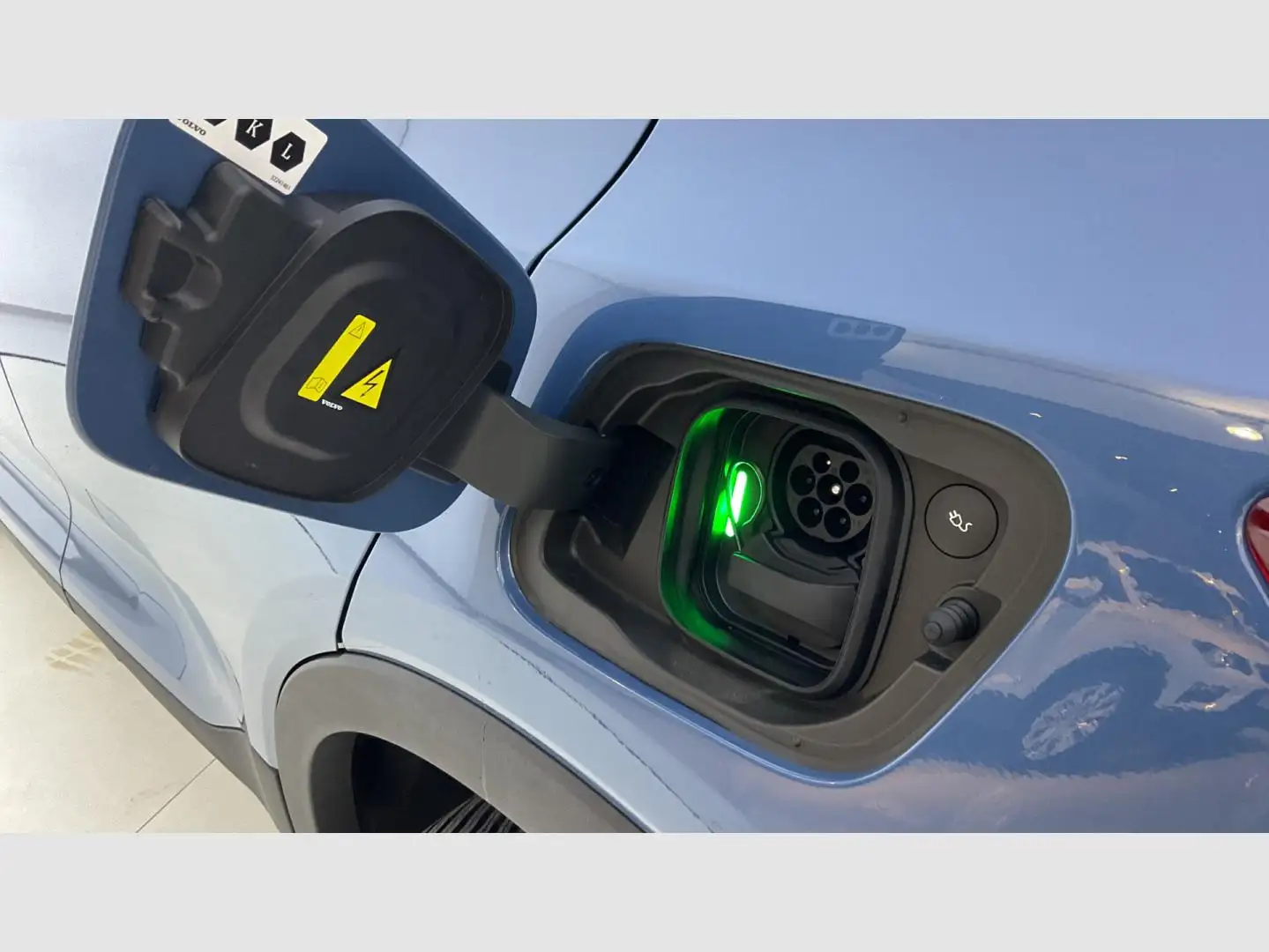 Volvo XC40 P8 Recharge Ultimate Eléctrico Puro Azul - 2