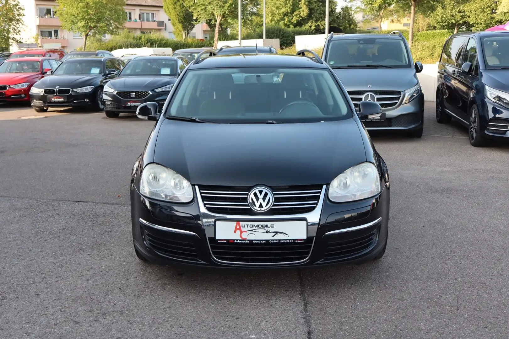 Volkswagen Golf 1.6 Variant Trendline_Tüv_Klim_Navi_StandHz Schwarz - 2