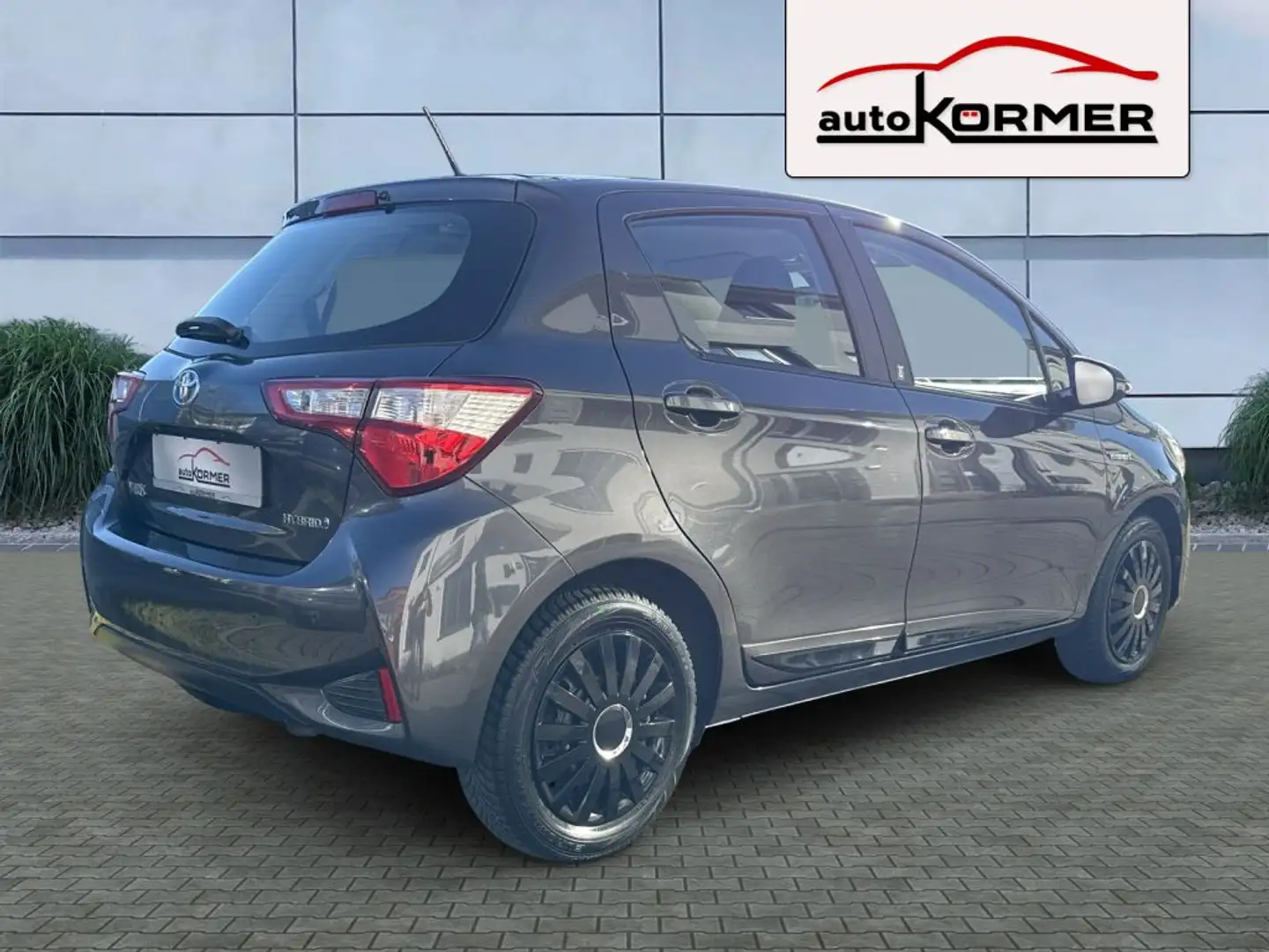 Toyota Yaris Hybrid 1.5 Team D Navi,Sitzhzg.,Kamera,PDC,8-fach Grau - 2