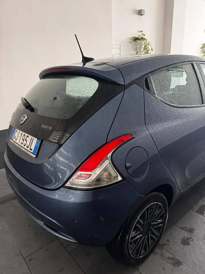 Lancia Ypsilon 2021
