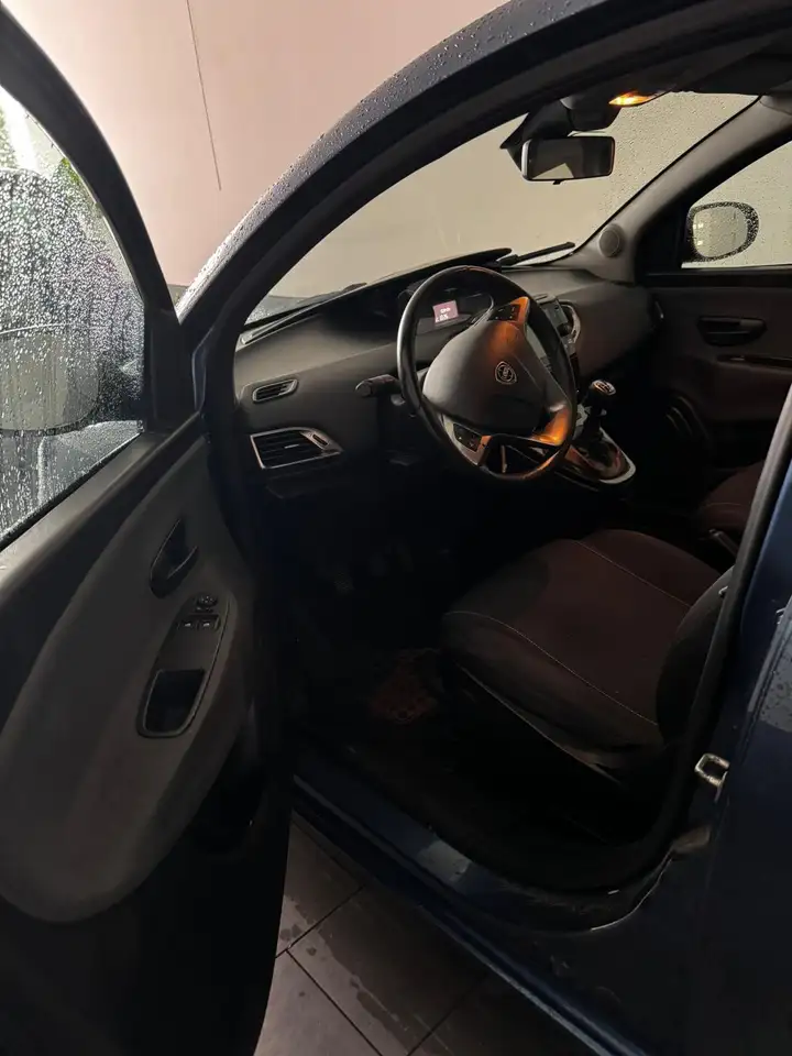 Lancia Ypsilon 2021