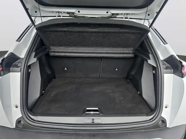 Peugeot 2008 view 8
