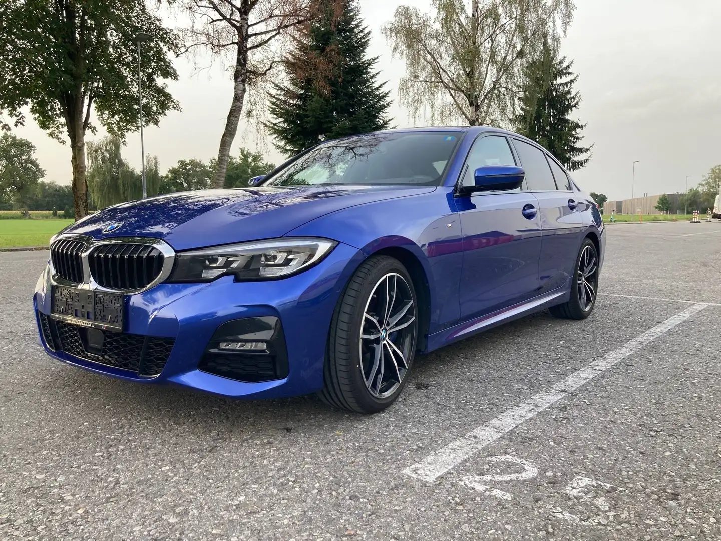 BMW 320 320d xDrive Aut. M-Sport Blau - 1