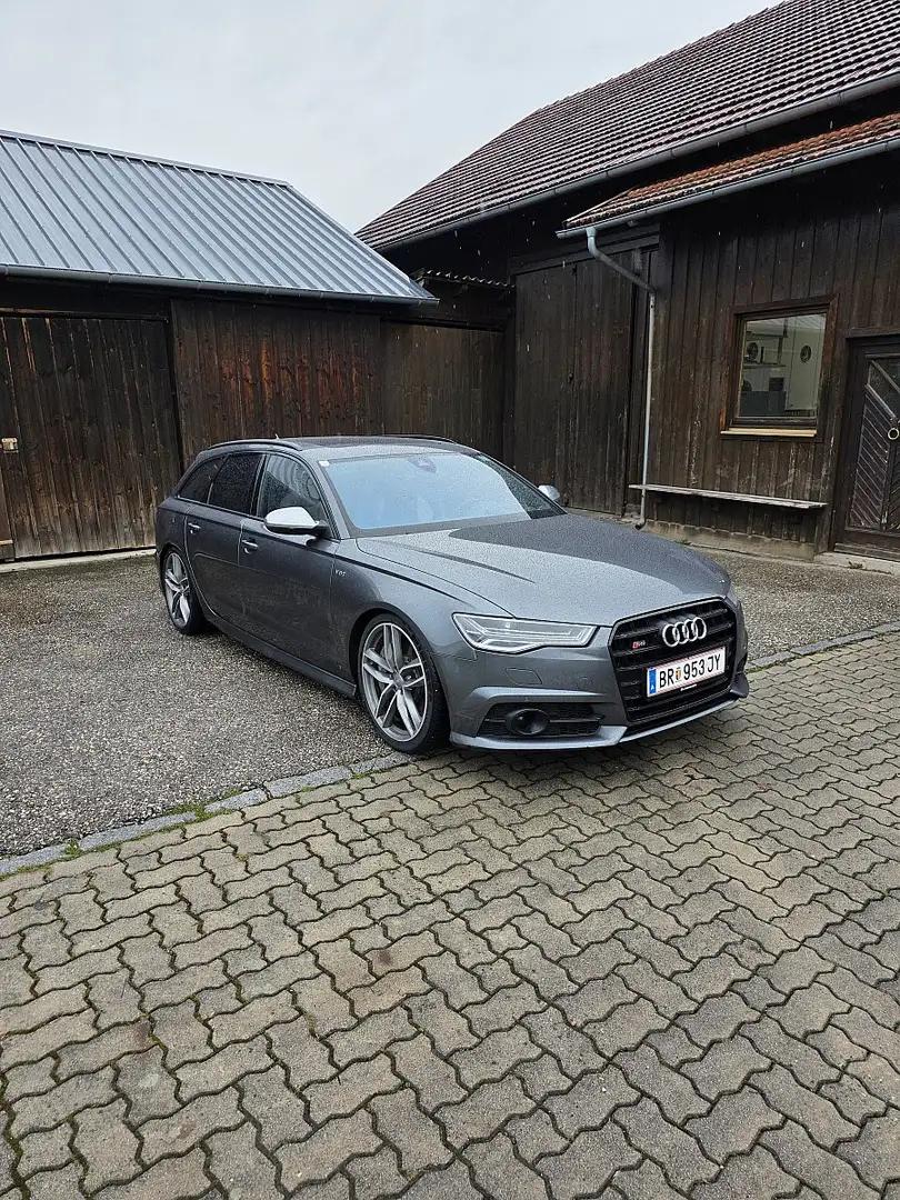 Audi S6 Avant 4,0 TFSI Quattro COD S-tronic Grau - 2