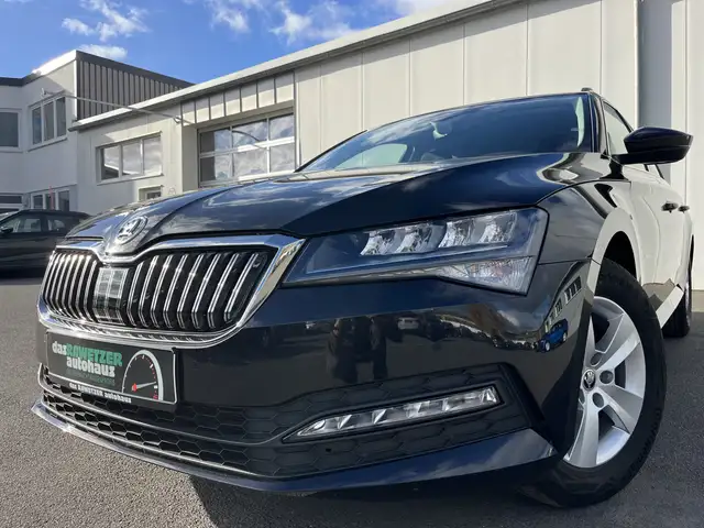 Skoda Superb Combi 2.0 TDI DSG Ambition AHK Navi ACC LED SHZ PD
