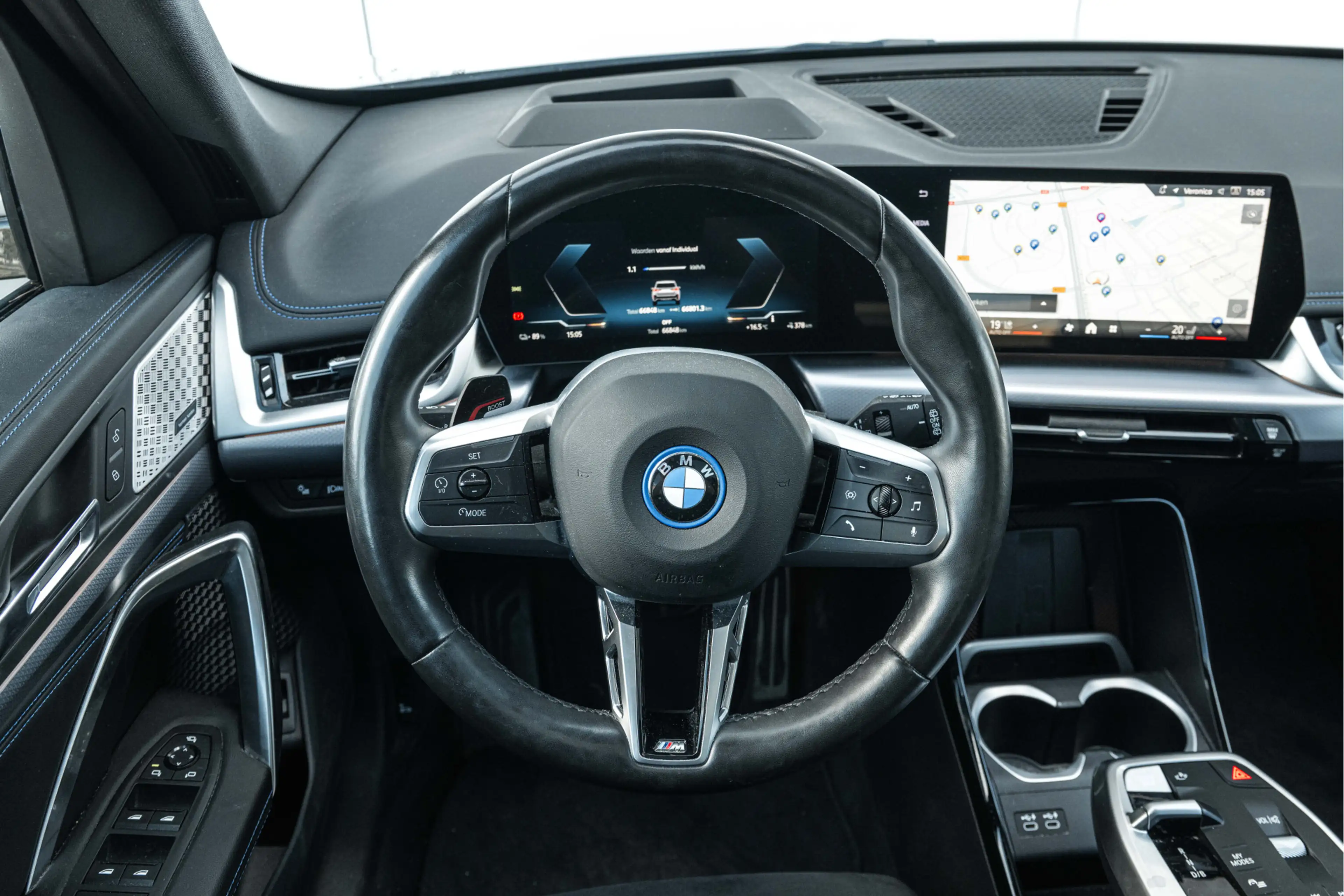 BMW iX1 eDrive20 M sport / Panoramadak / Sportstoelen / Ad — photo 9