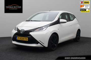 1.0 VVT-i x-play 2014 | Goed Onderhouden | Airco |
