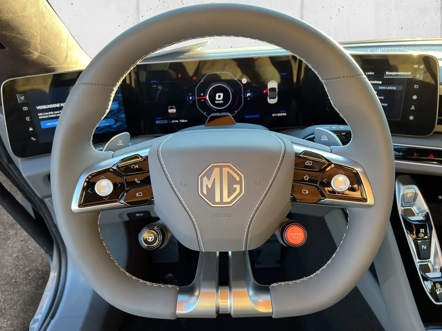 MG Cyberster CYBERSTER Cabrio GT AWD 3t. - PROMPT VERFÜGBAR ! Grijs - 2