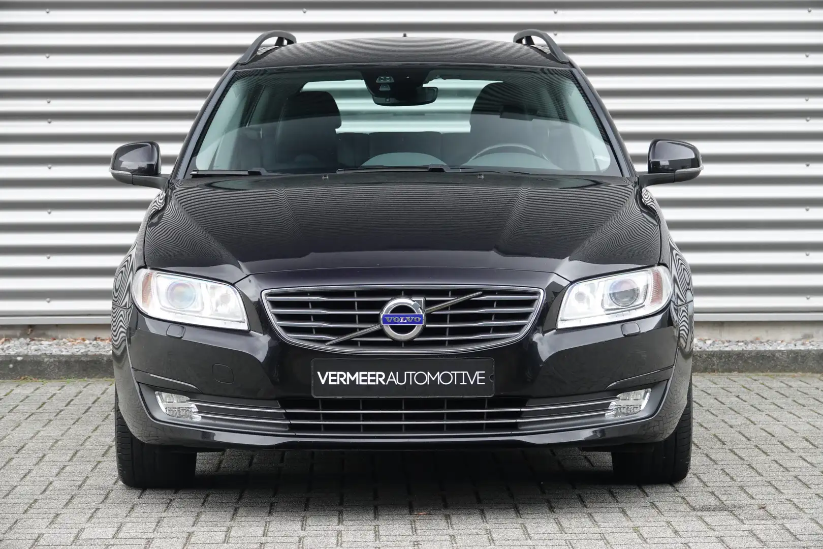 Volvo V70 1.6 T4 Nordic+ | Navi | Leder | Bluetooth | Stoelv Noir - 2