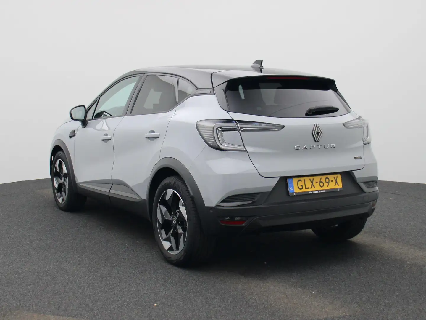 Renault Captur 1.6 E-Tech full hybrid 145 techno Grijs - 2