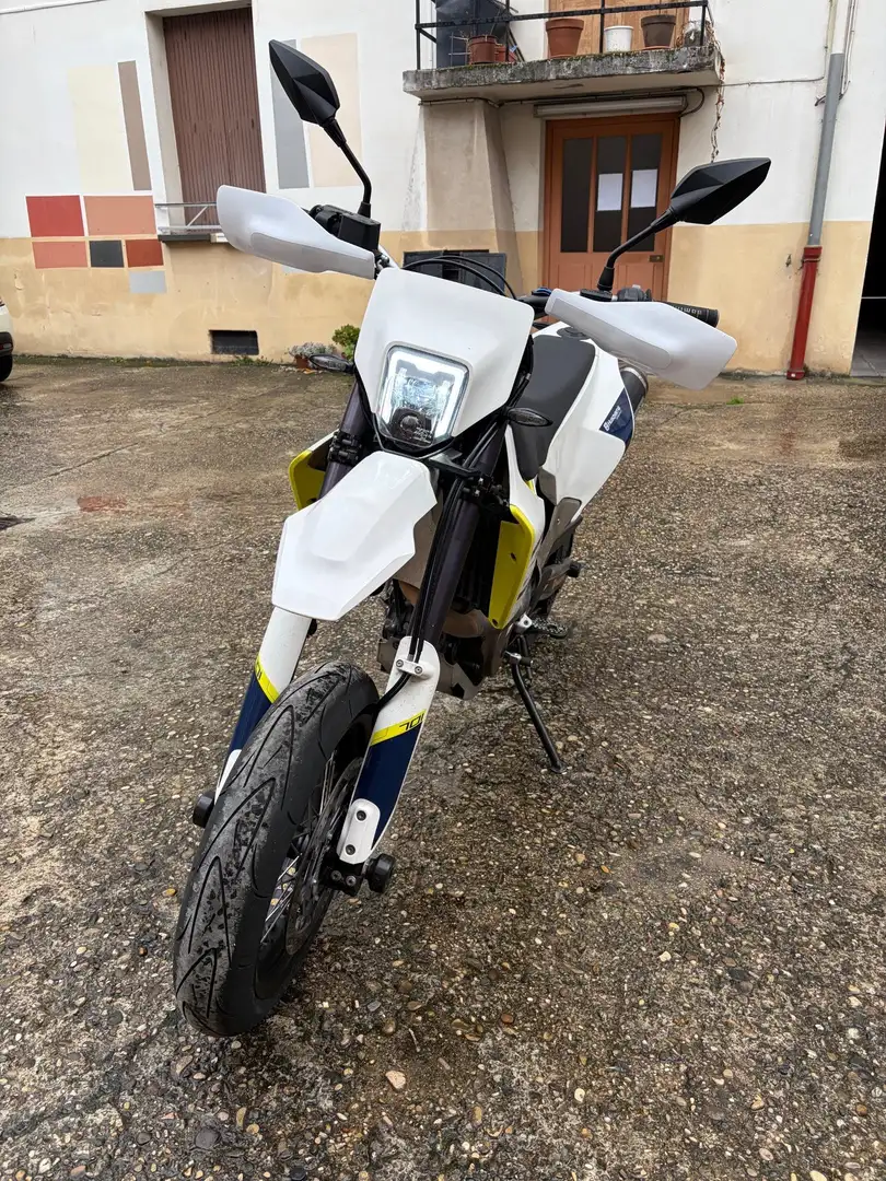 Husqvarna 701 Supermoto Fehér - 2