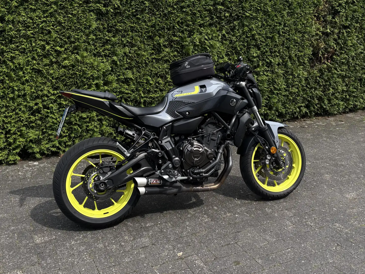 Yamaha MT-07 Wilbers, viele Extras, TÜV neu Gris - 1