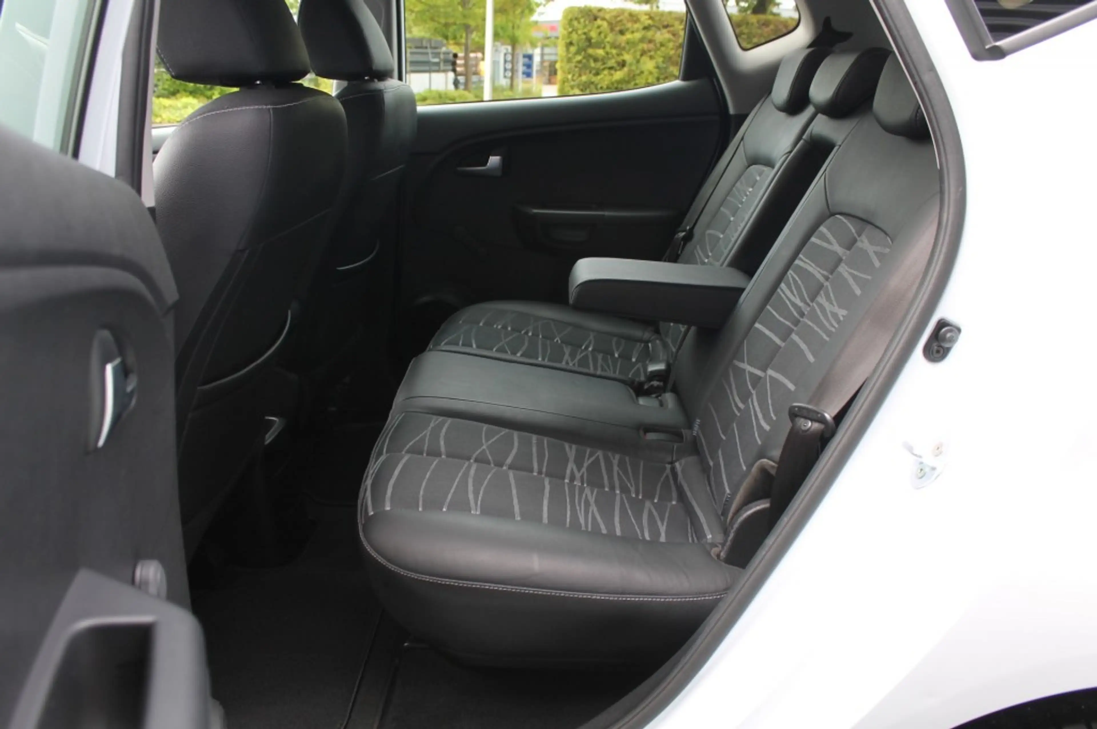 Kia Venga 1.4 CVVT Dynamic Plus Line Navigatie - 1e Eigenaar — photo 11