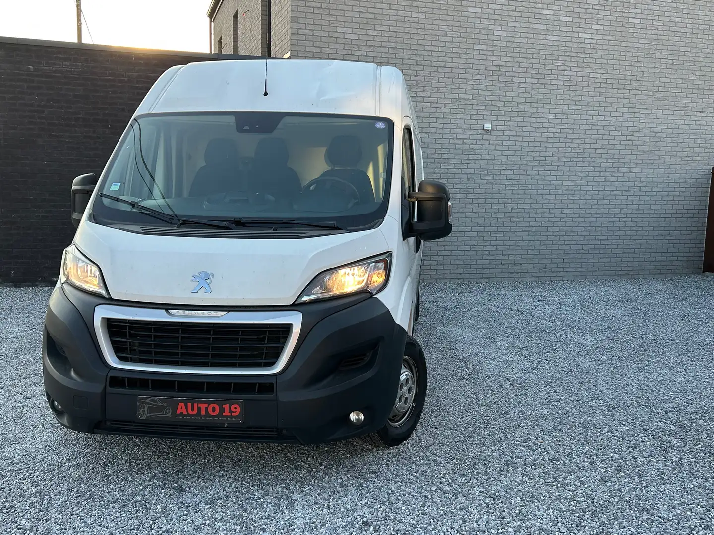 Peugeot Boxer 2.2 BlueHDi L3H2 Asphalt S/S (TVAC%21) Blanc - 2